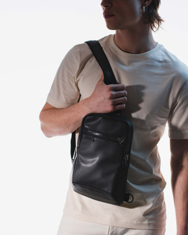 "SHUTTLE UNO BAG" ECO LEATHER, BLACK